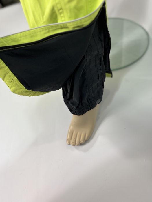 Костюм жіночий лижний  Л розмір ідеал жодного нюансу