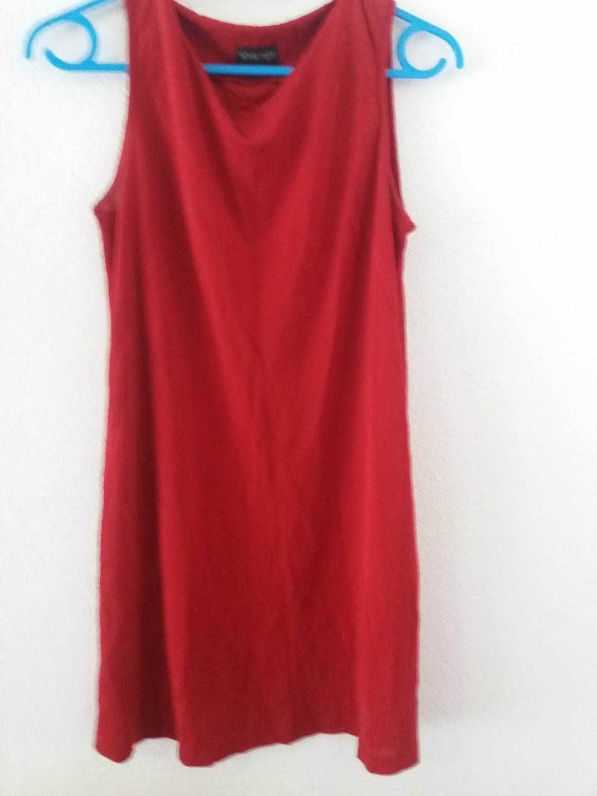 Vestidos de Senhora, impecáveis (como novos) por 5 euros cada