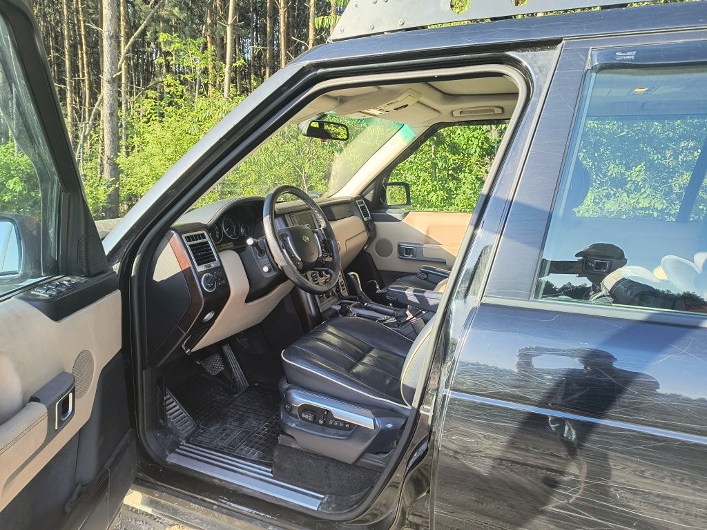 Range Rover offroad