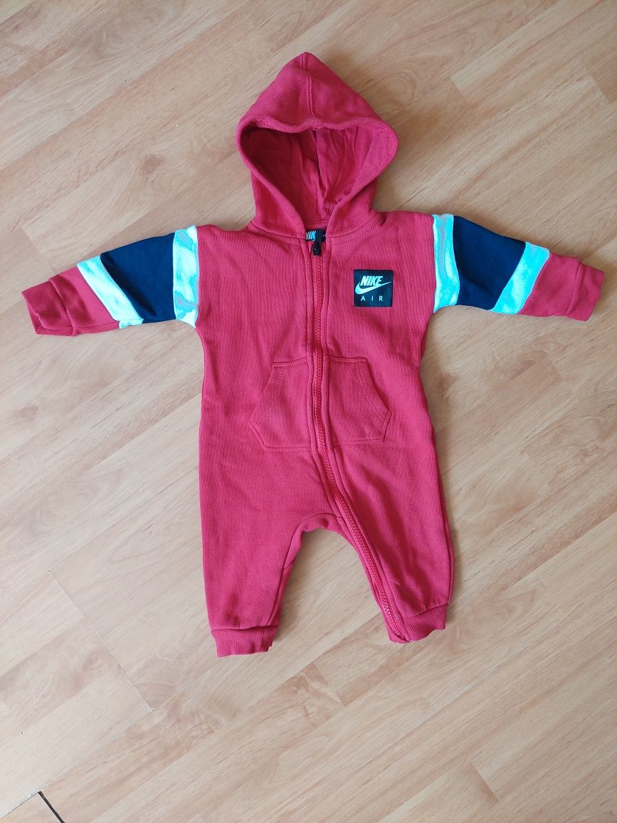 Pajacyk dresowy/Kombinezon NIKE,  r. 68