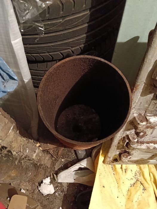 Drzwiczki żeliwne z demontażu pieca kaflowego wraz innymi elementami