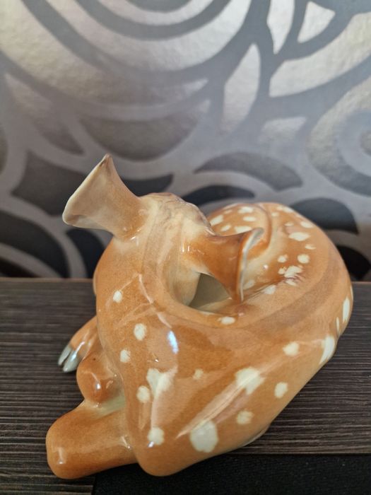Figurka z porcelany sarna, sarenka Łomonosow