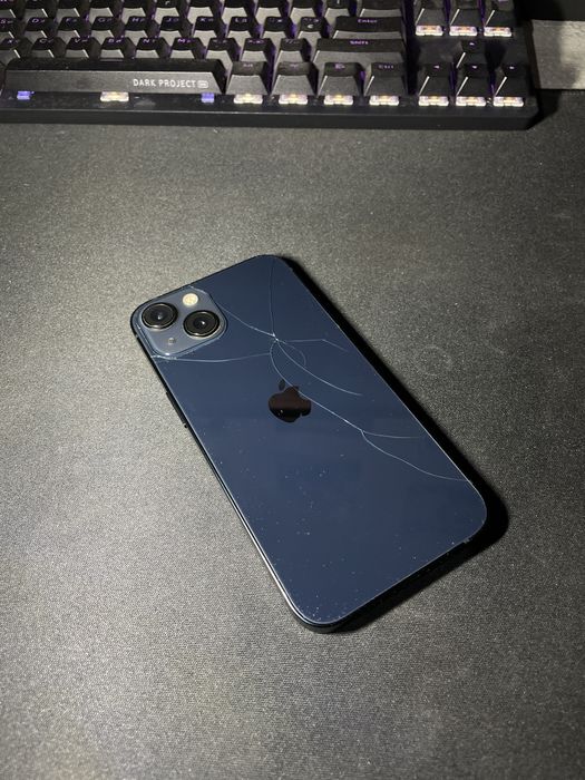 Продам Айфон 13 256