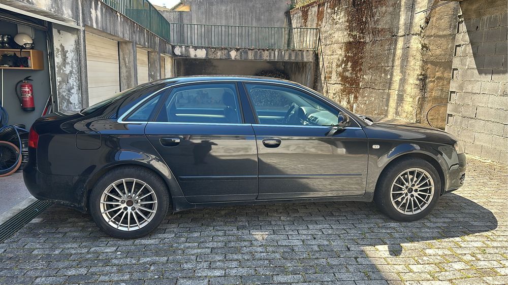 Audi A4 impecável