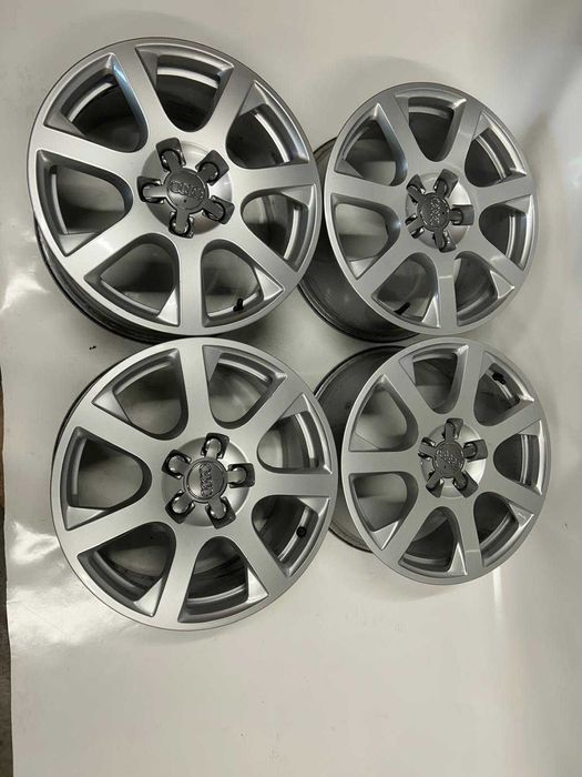 Felgi Aluminiowe oryginał Audi 5x112  8J x 17'' ET 39 Audi