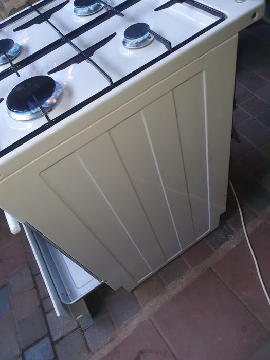 Продам газовую плиту горение