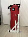 Saco de boxe com suporte