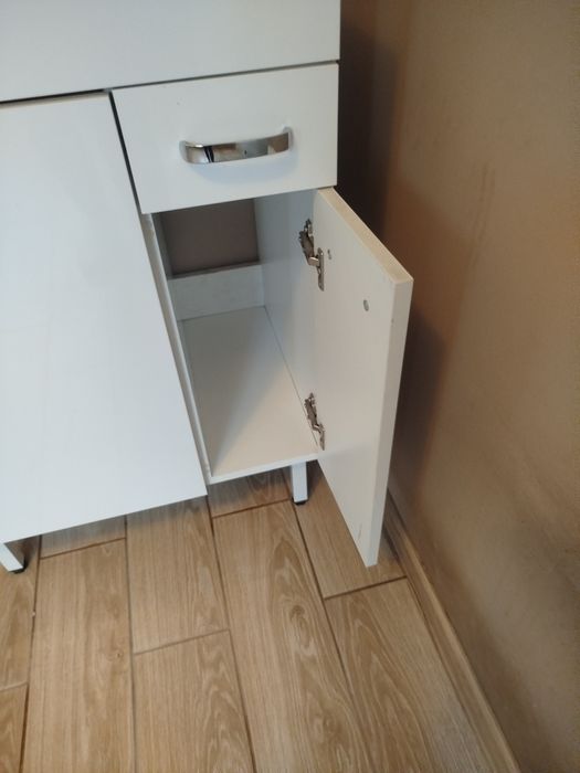 Szafka łazienkowa pod umywalke