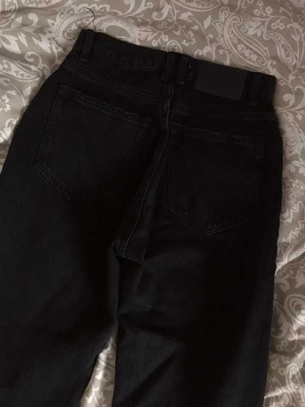 czarne spodnie boyfriend mom jeans z wysokim stanem hit modne XS 34