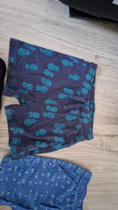 Krótkie spodenki szorty r.86 Cool Club Smyk