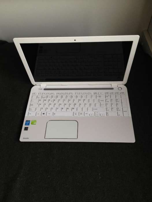 Toshiba Satellite i7