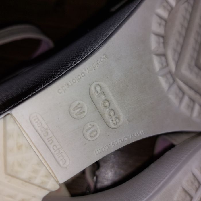 Босоножки Crocs W10