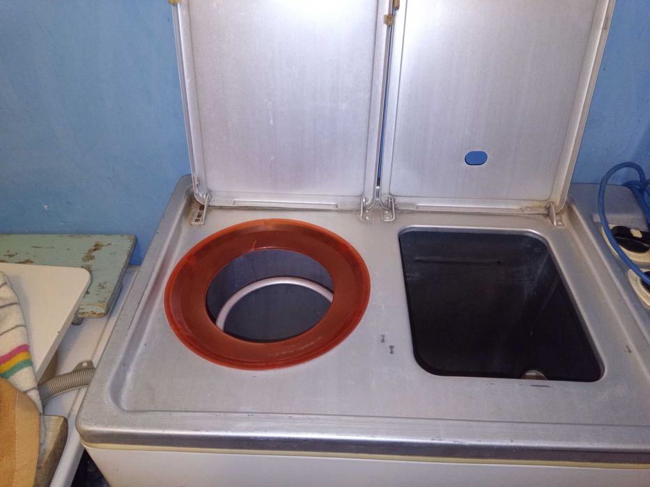 Стиральная машина  полуавтомат "Чайка-3"