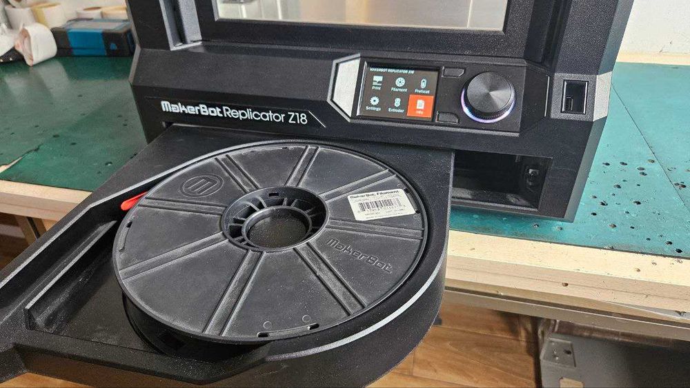 Drukarka 3D Makerbot REPLIKATOR Z18