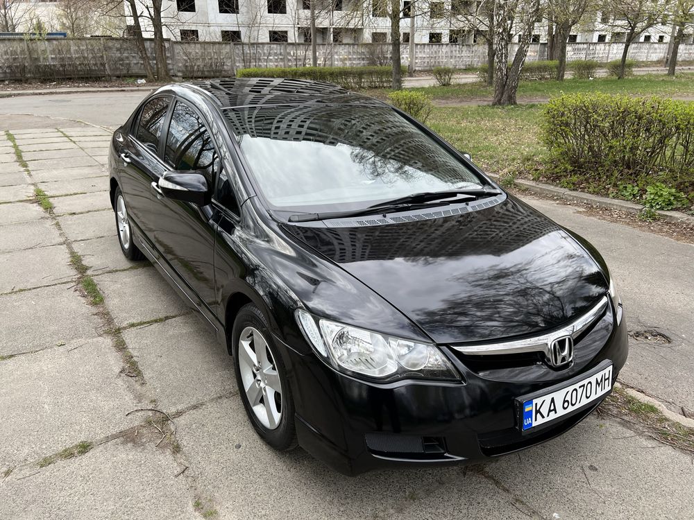 Honda Civic 1.8 AKПП