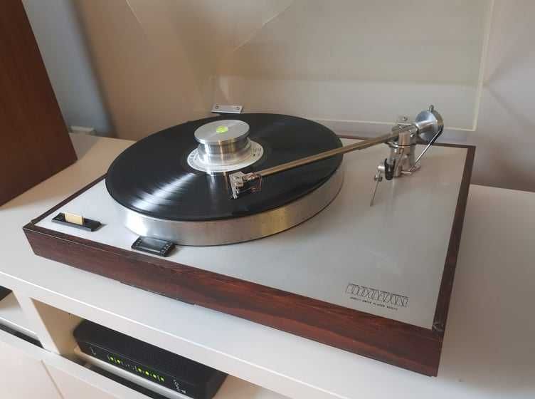 gramofon vintage Luxman PD272