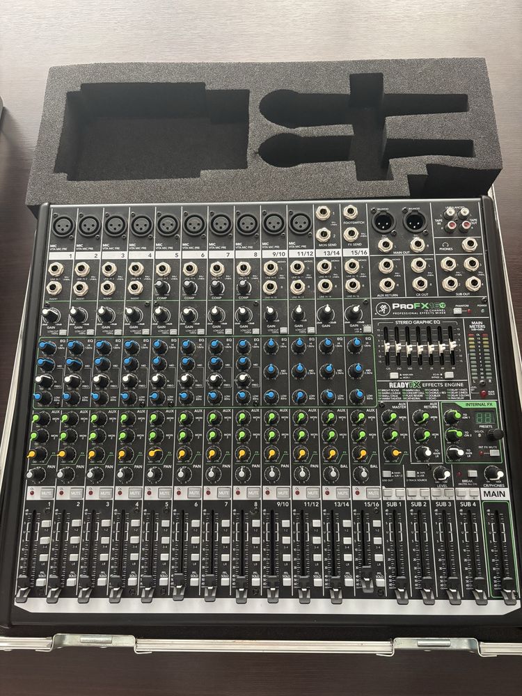 Mackie pro fx16 v2