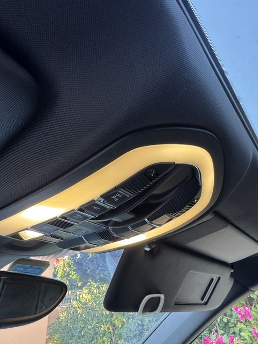 Porsche Cayenne muito estimado com pouco kms