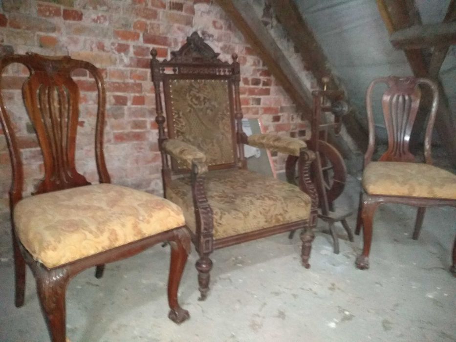 Sprzedam ładny fotel,dwa krzesła , kołowrotek i stary obraz
