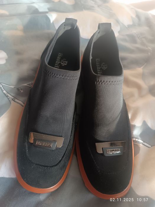 Натуральні туфлі лофери