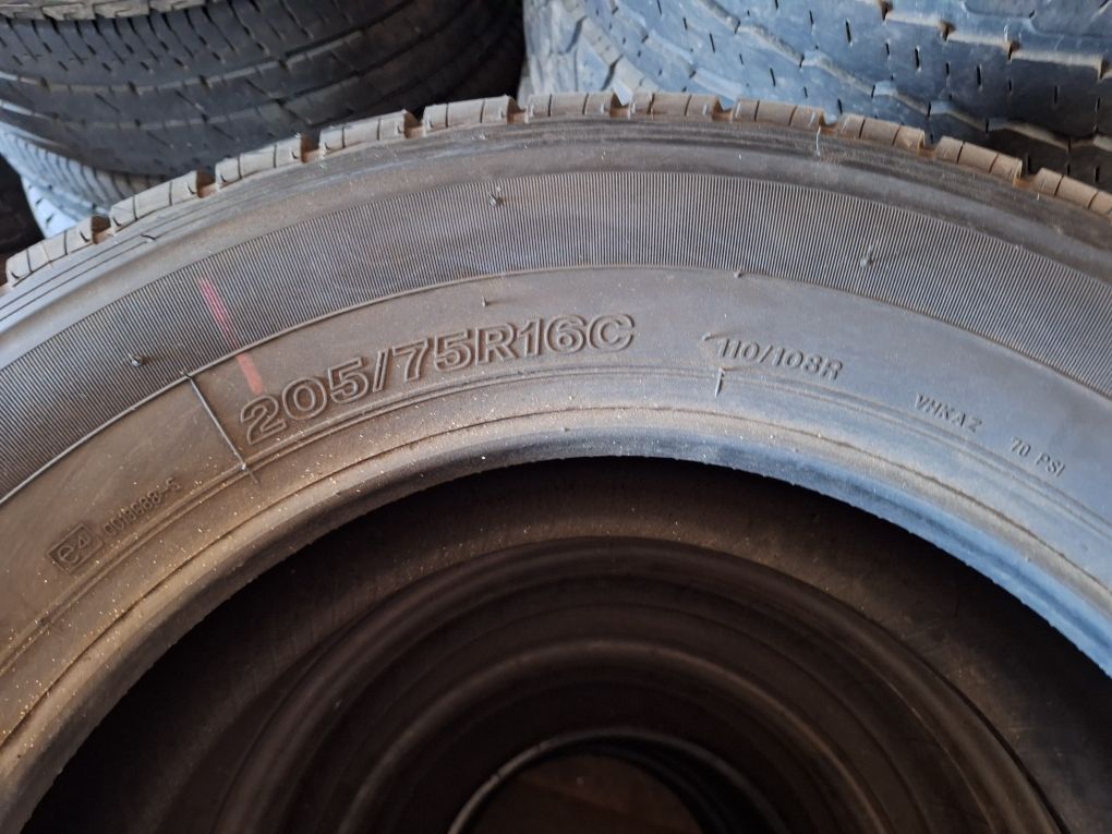 Продам шини 205 75 16с Firestone ,в стані нових