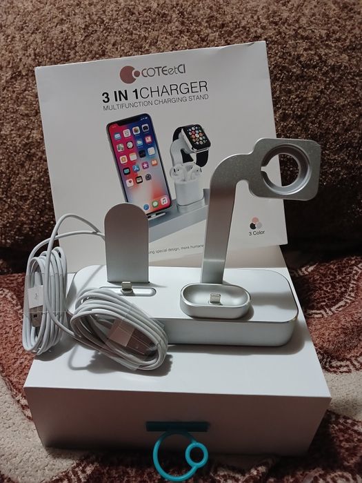 Бездротовий зарядний пристрій 3 в 1 для гаджетів від Apple