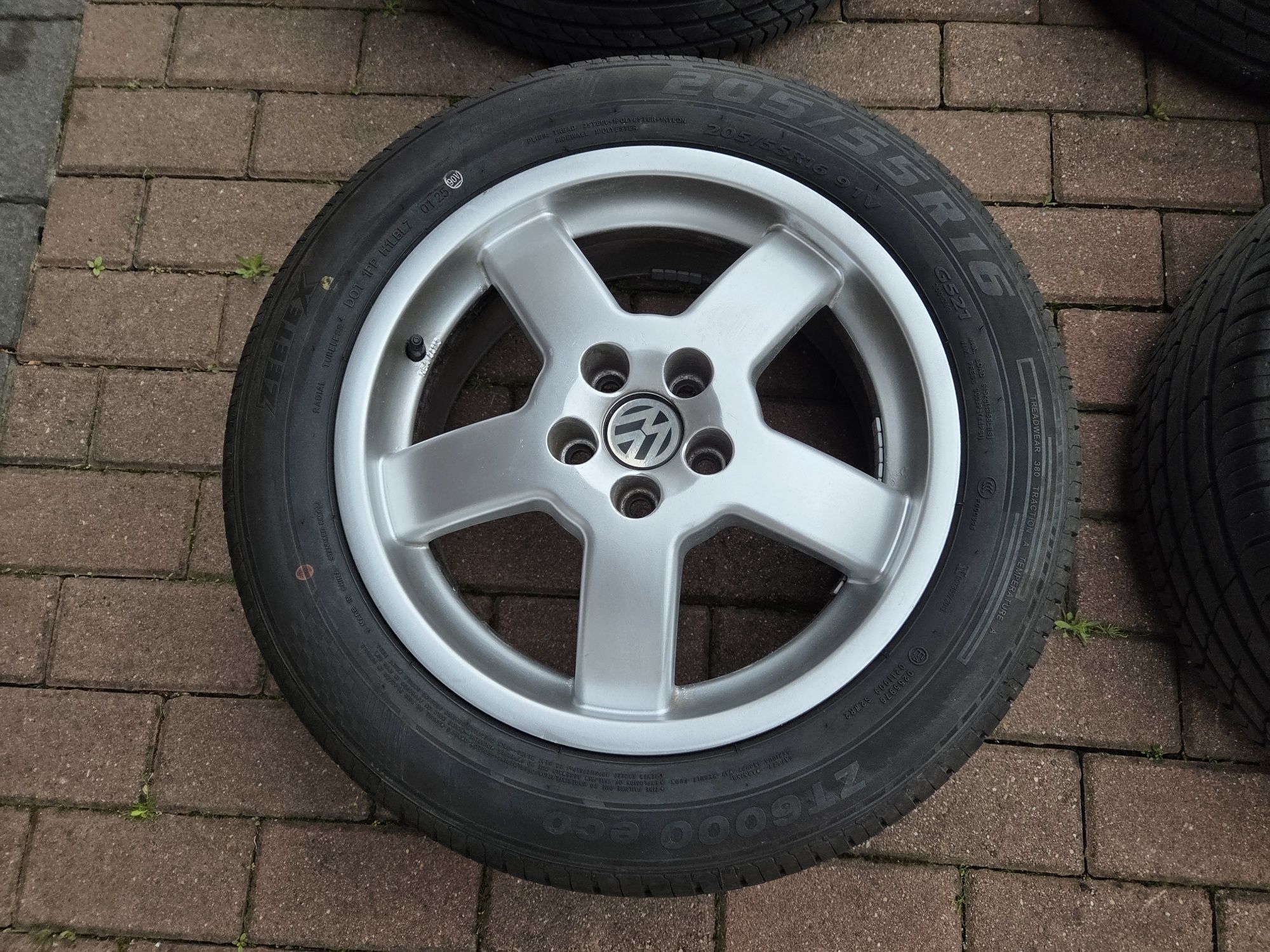 Felgi 16' 5x100 nowe opony 205/55r16, VW, Audi, skoda, Golf.