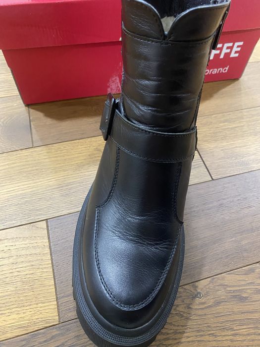 Продам шкіряні зимові ботинки!