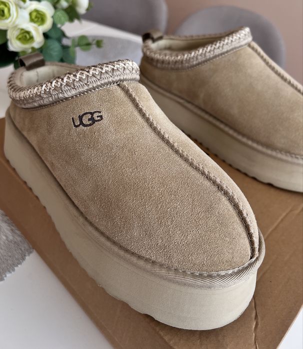 Ugg tag.        .