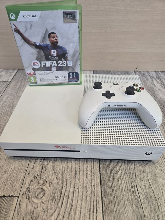 Xbox One S z napędem