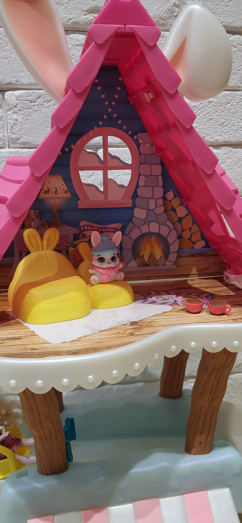 Zimowa chatka Enchantimals