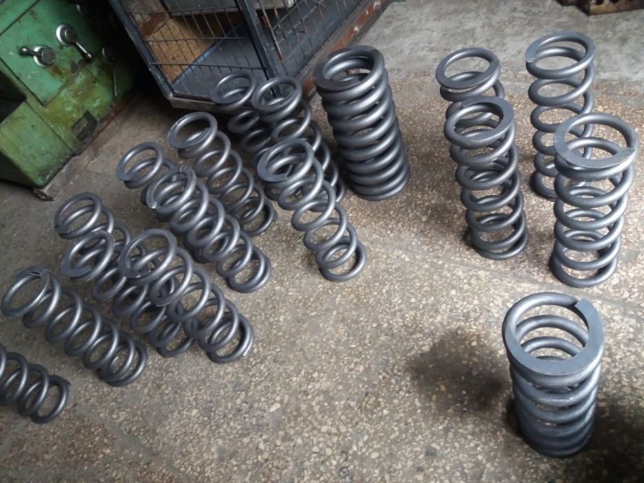 Пружина сжатия растяжения с зацепами для качели батута крепеж,кручения