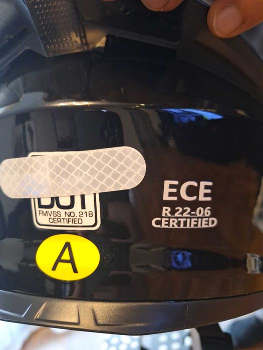 Kask motocyklowy z akcesoriami