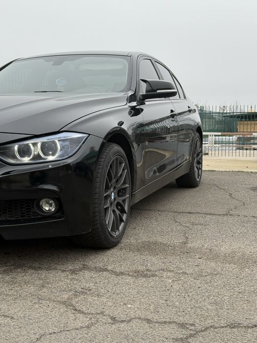 Продам BMW F30 2.0 дизель