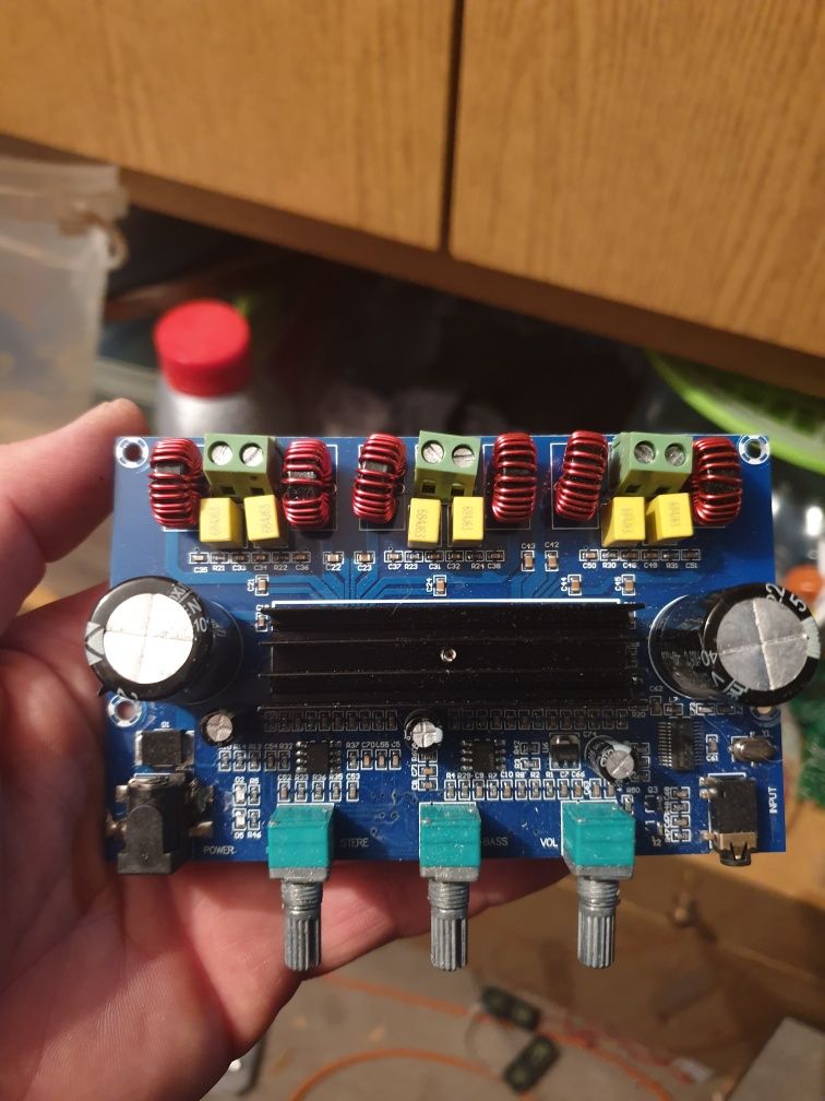 Wzmacniacz 2x50 Watt 4Ohm + 1x100Watt 4Ohm .Moduł