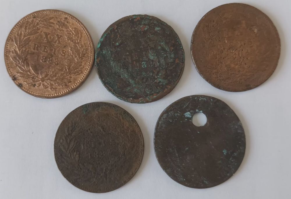 5 moedas de xx (20) reis circuladas