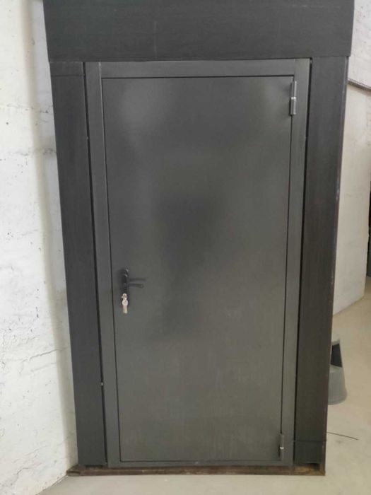 Вхідні двері  • "Булат" / "Міністерство дверей"