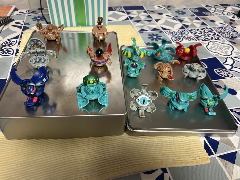 Vendo 15 Bakugans