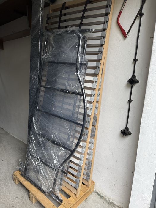 Rama łóżka IKEA SAGSTUA 160x200 cm, stan bardzo dobry!