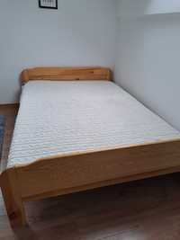 Łóżko drewniane z materacem 140x200
