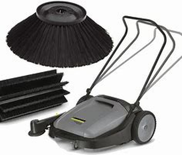 Zamiatarka KARCHER KM 70/20 C Profesional. -2999 brutto.