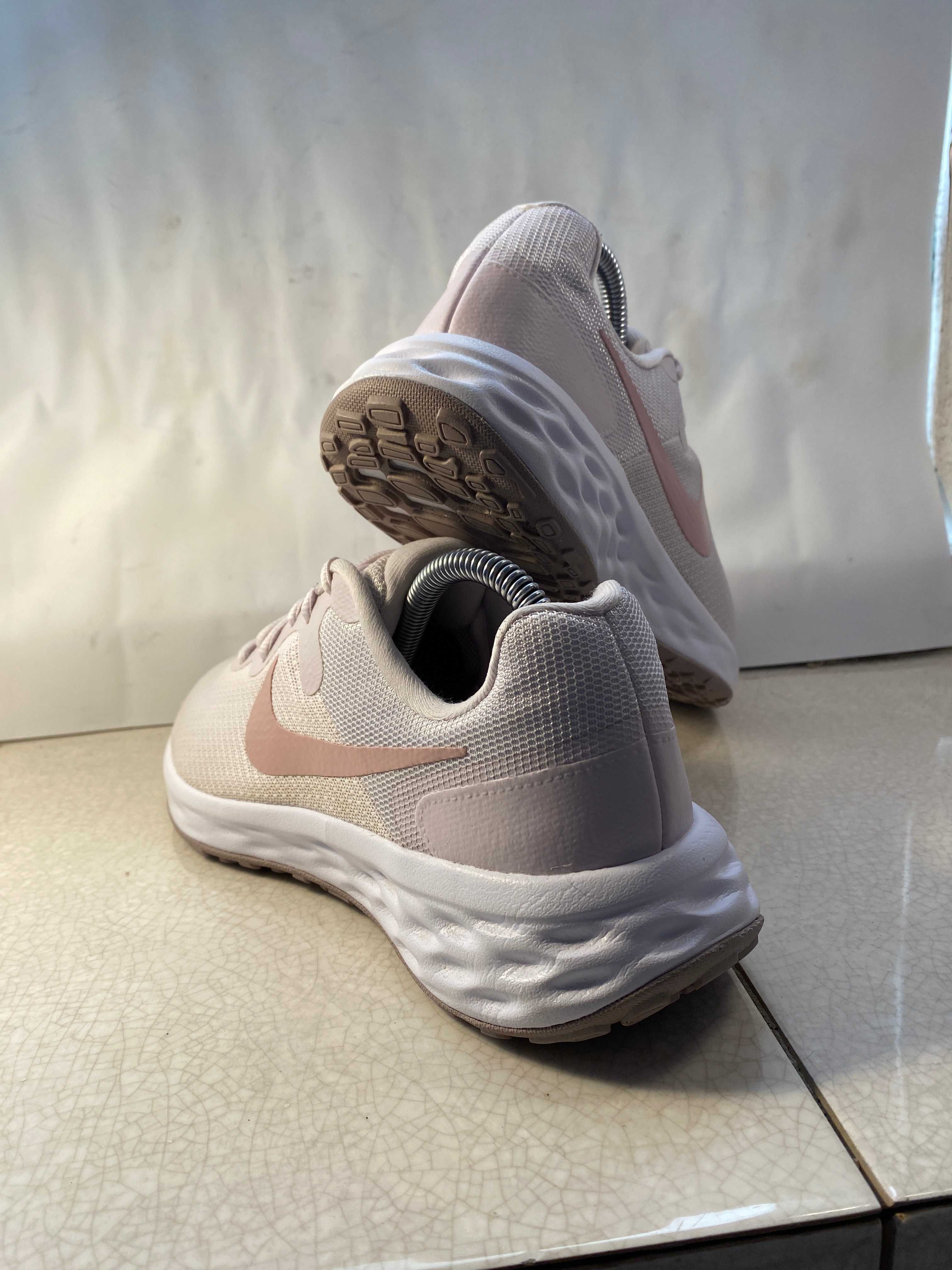 Nike W Revolution 6 женские кроссовки 41 р 26см оригинал