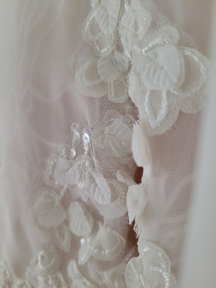 Suknia ślubna sukienka boho listeczki Celeste aplikacje 3D Światły