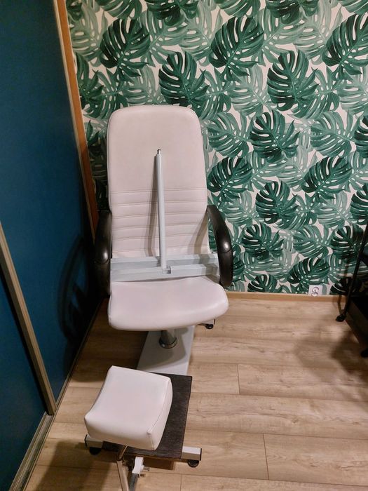 Fotel podologiczny + gratis stojak do lampy