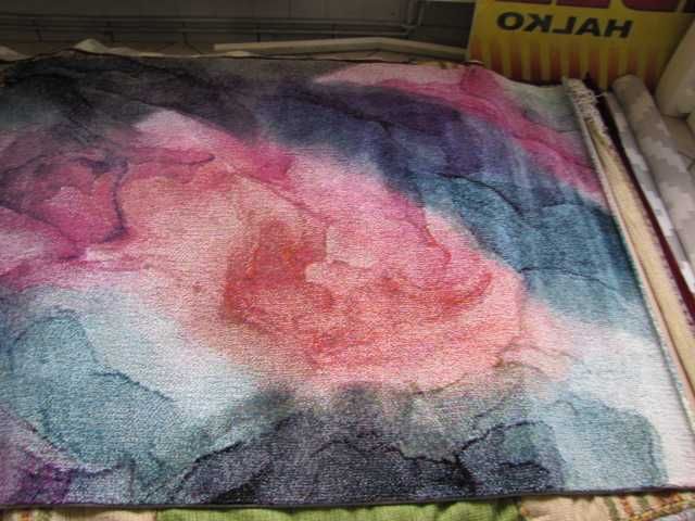 Nowoczesny dywan graffiti wielokolorowy wymiary 140 x 200 cm