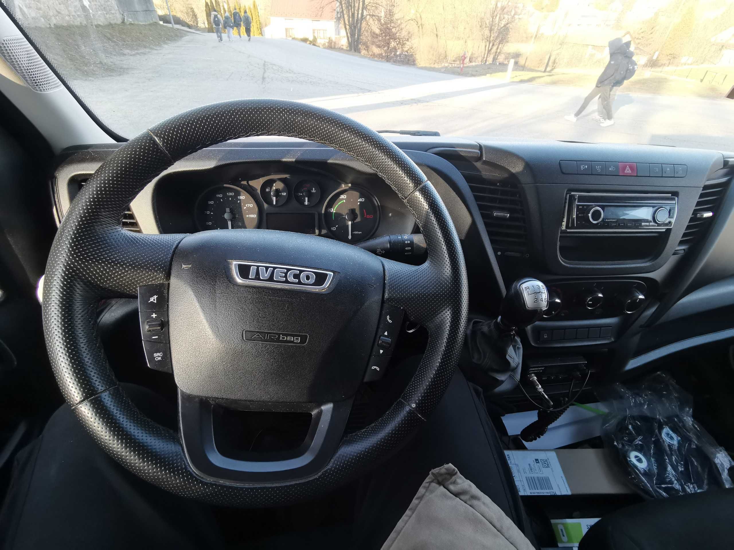 Iveco Daily wywrotka kiper 35c130 plandeka