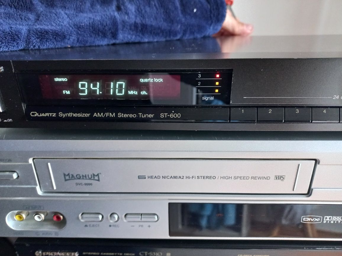 Tuner Technics St600