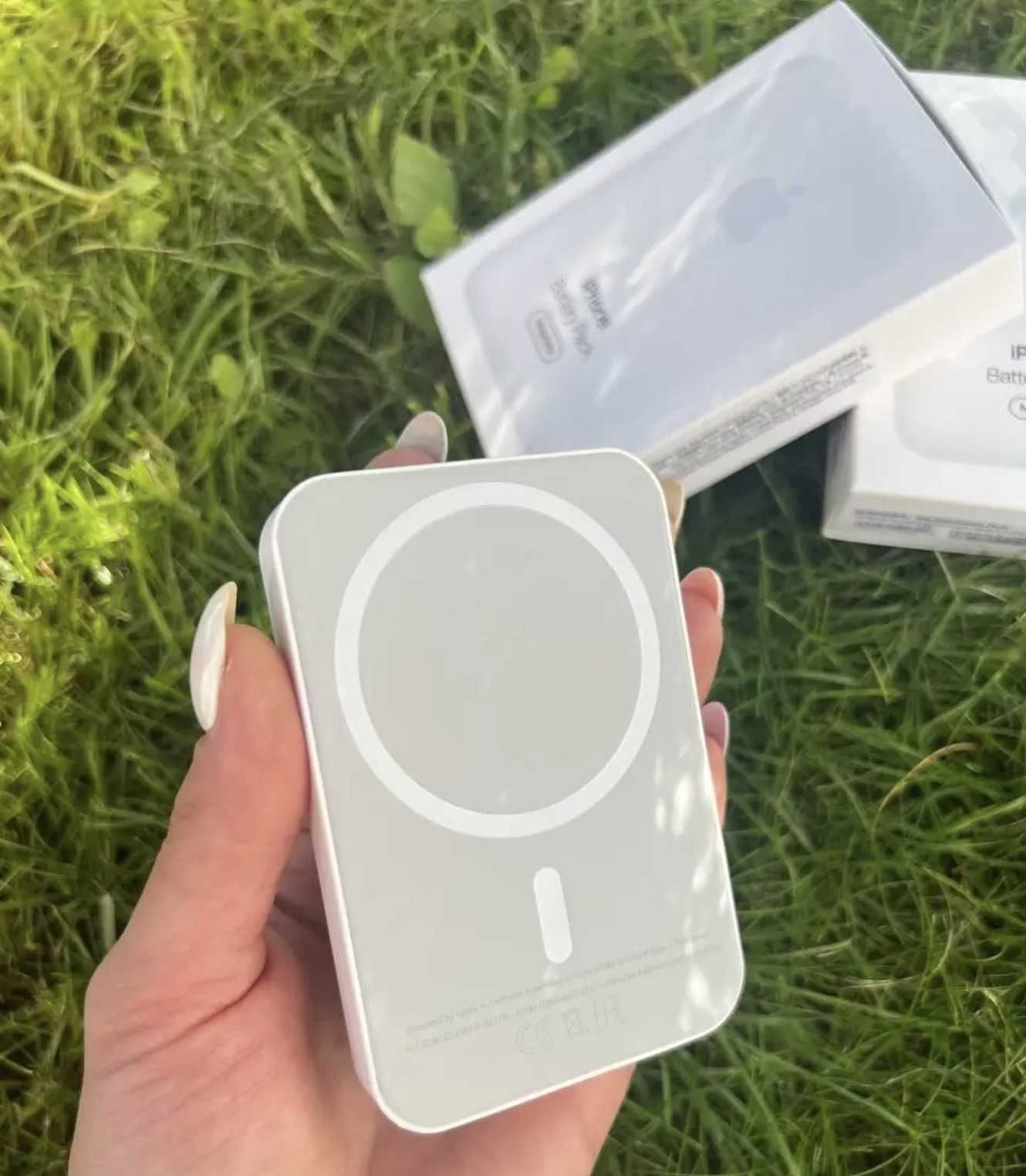 зарядный повербанк magsafe портативный магнитный в коробочке