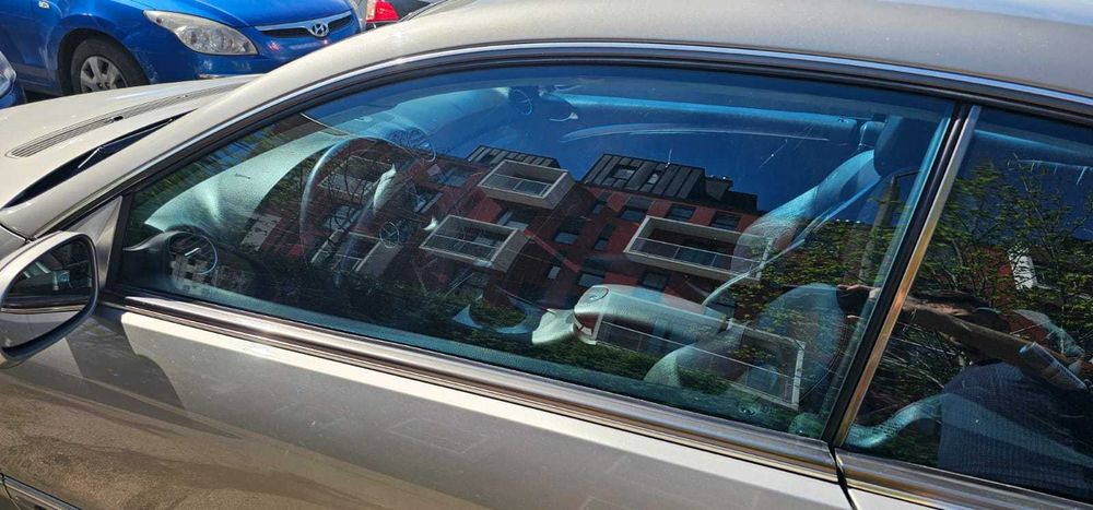 Szyba lewa przednia lewy przód Mercedes clk w209