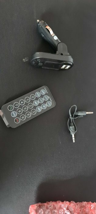 Transmiter FM BT do auta